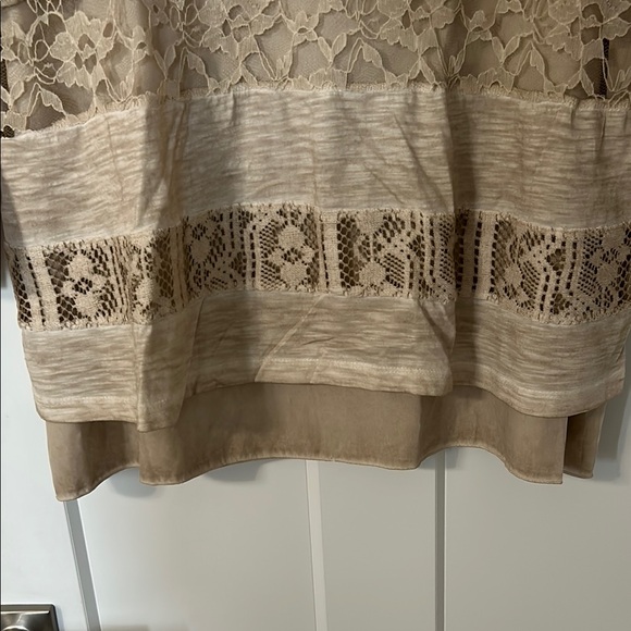 Chico's Beige Lace Detail Women's Top - Picture 5 of 10